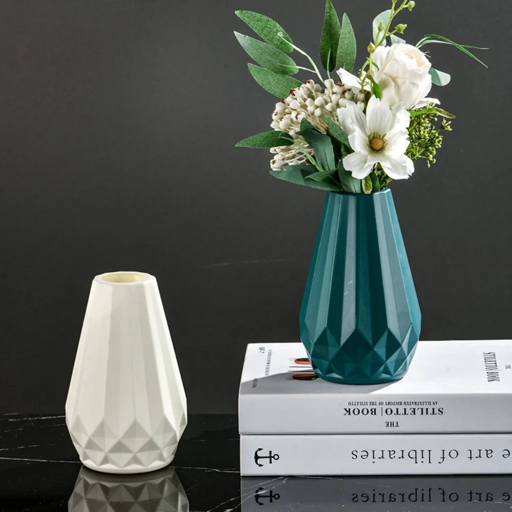 Diamond-Shaped Nordic Flower Vase